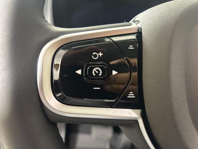 new 2025 Volvo XC90 car, priced at $65,440