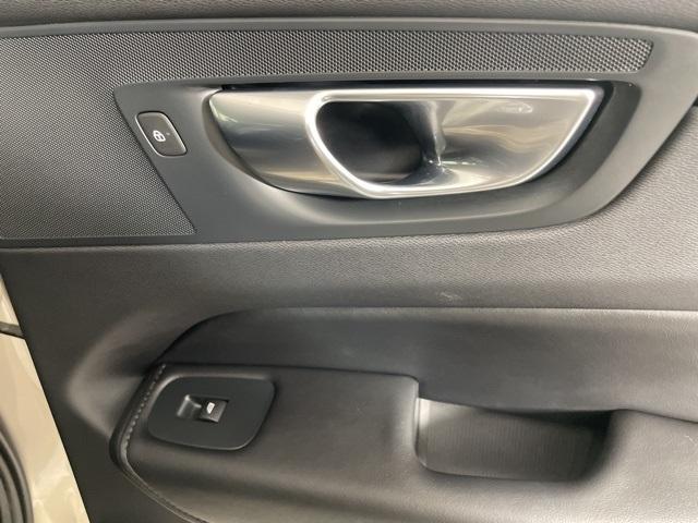 used 2025 Volvo XC60 car, priced at $39,400