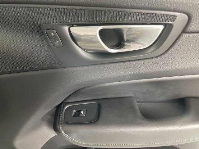 used 2025 Volvo XC60 car, priced at $39,400