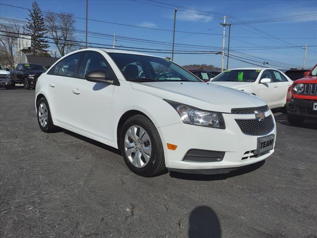 used 2014 Chevrolet Cruze car, priced at $8,990