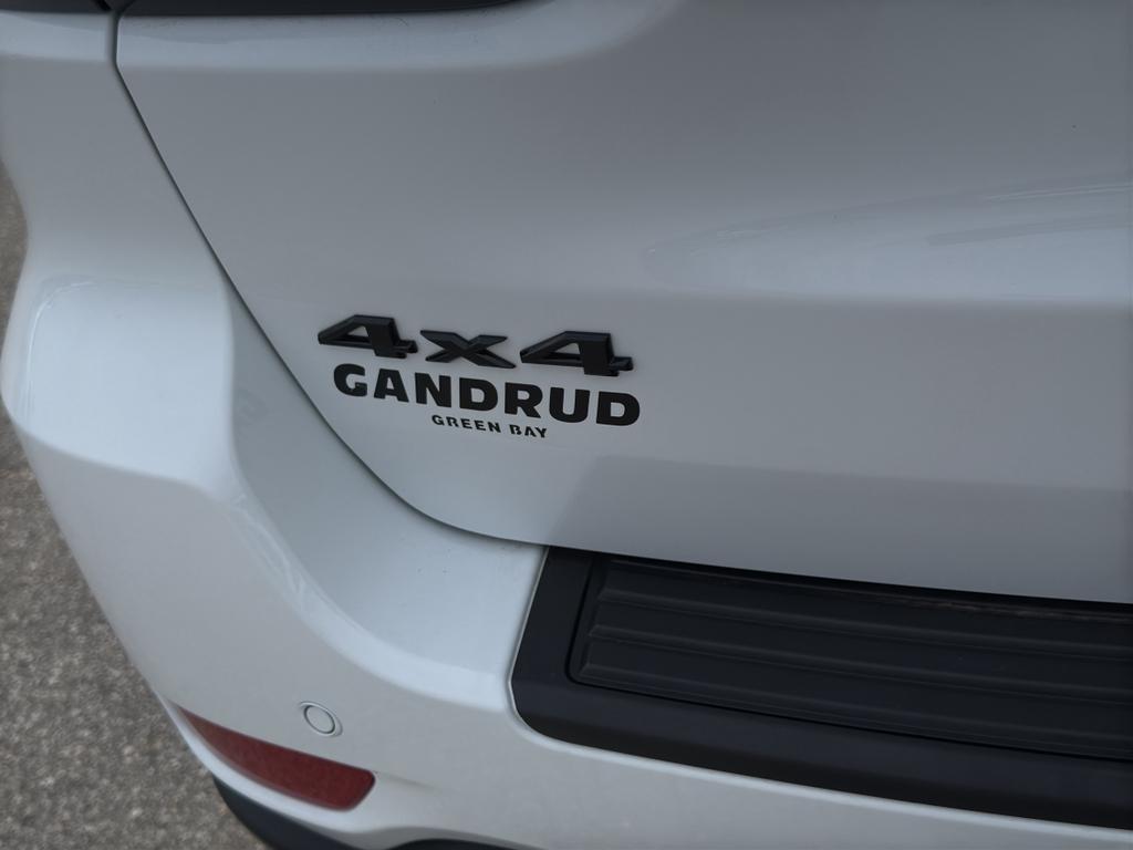 used 2021 Jeep Grand Cherokee car, priced at $29,795