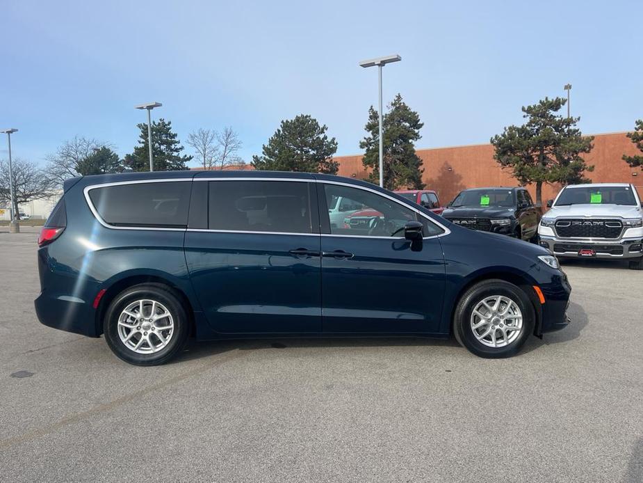 new 2025 Chrysler Pacifica car, priced at $43,721