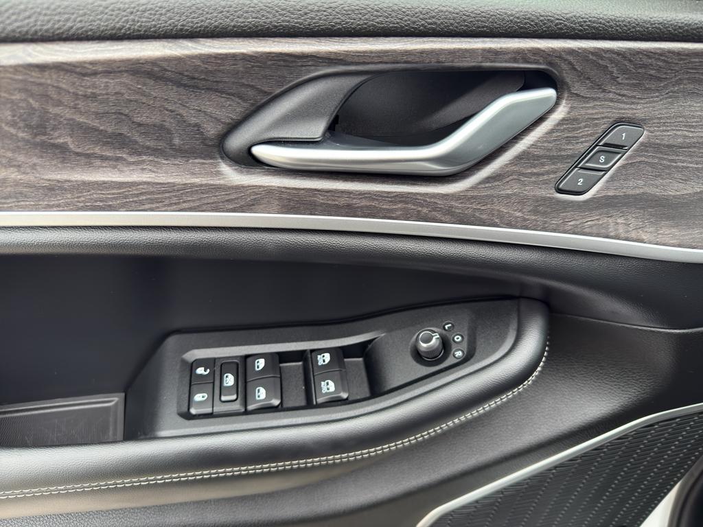 used 2023 Jeep Grand Cherokee car, priced at $36,795