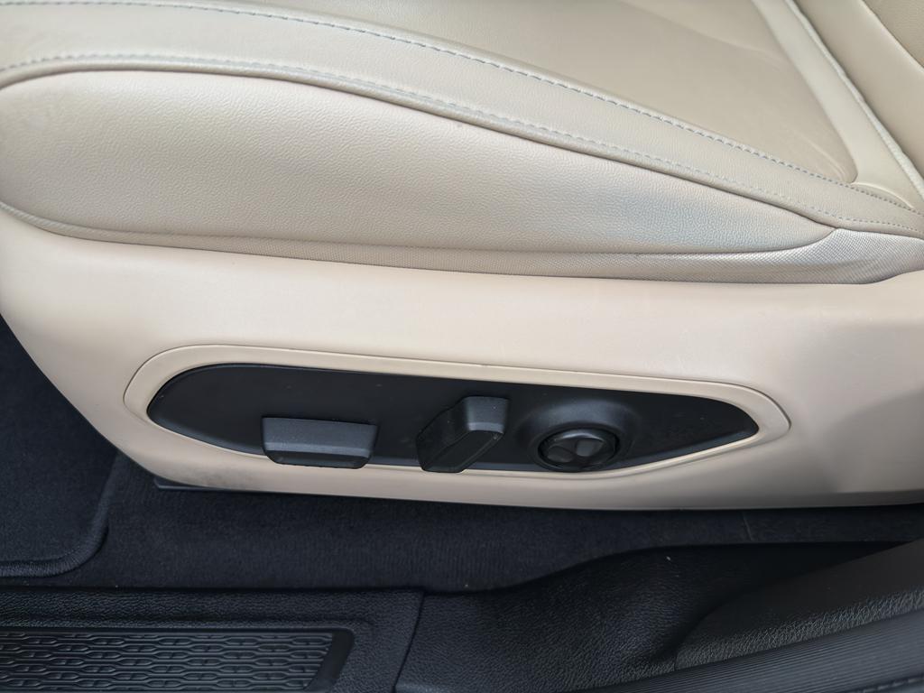 used 2022 Jeep Grand Cherokee L car, priced at $32,995