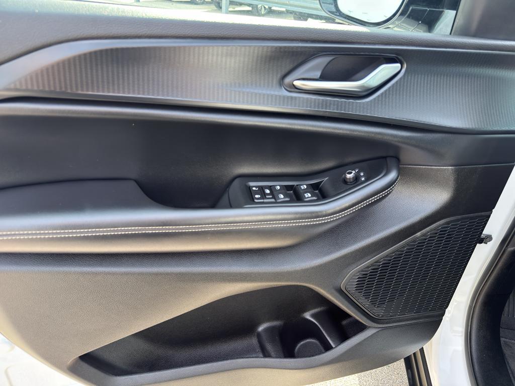 used 2024 Jeep Grand Cherokee car, priced at $34,295