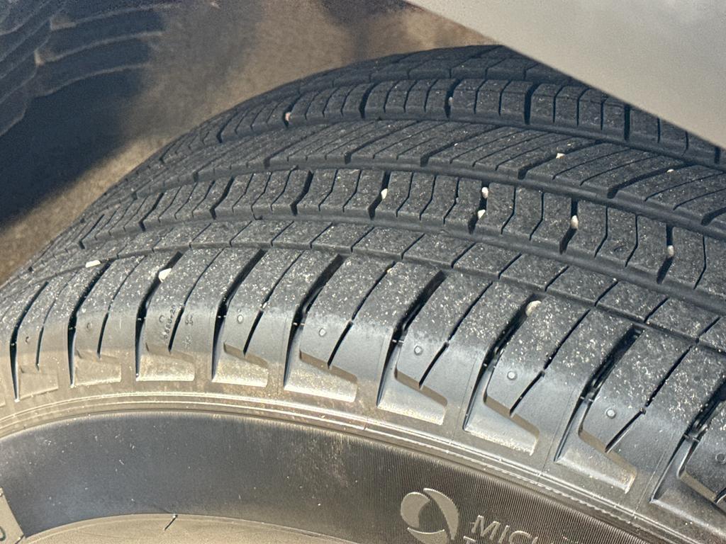 used 2024 Jeep Grand Cherokee car, priced at $34,295