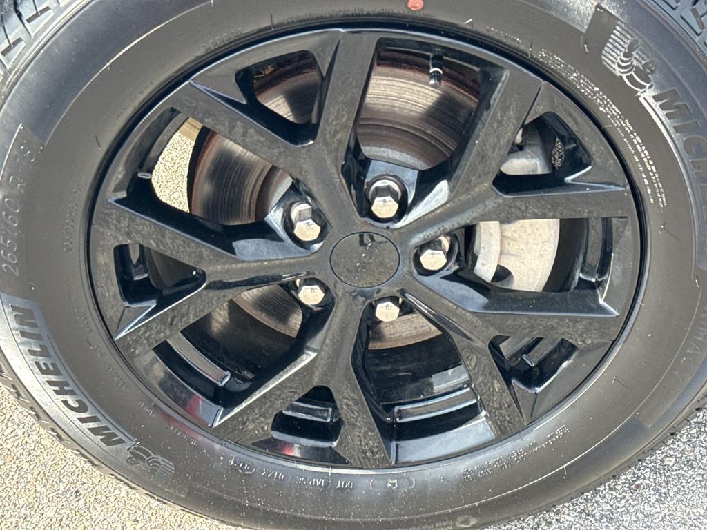 used 2024 Jeep Grand Cherokee car, priced at $34,295