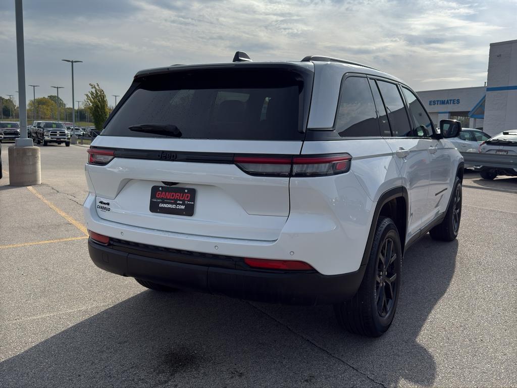 used 2024 Jeep Grand Cherokee car, priced at $34,295