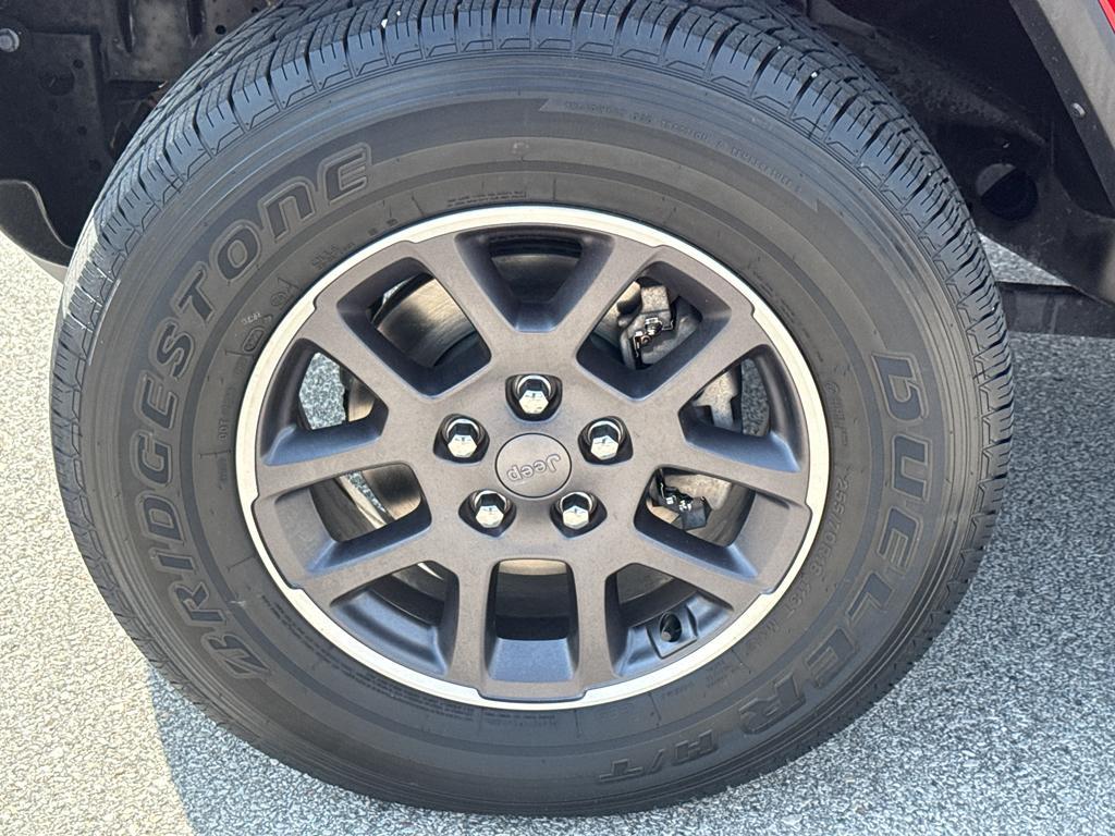 used 2021 Jeep Gladiator car, priced at $32,295