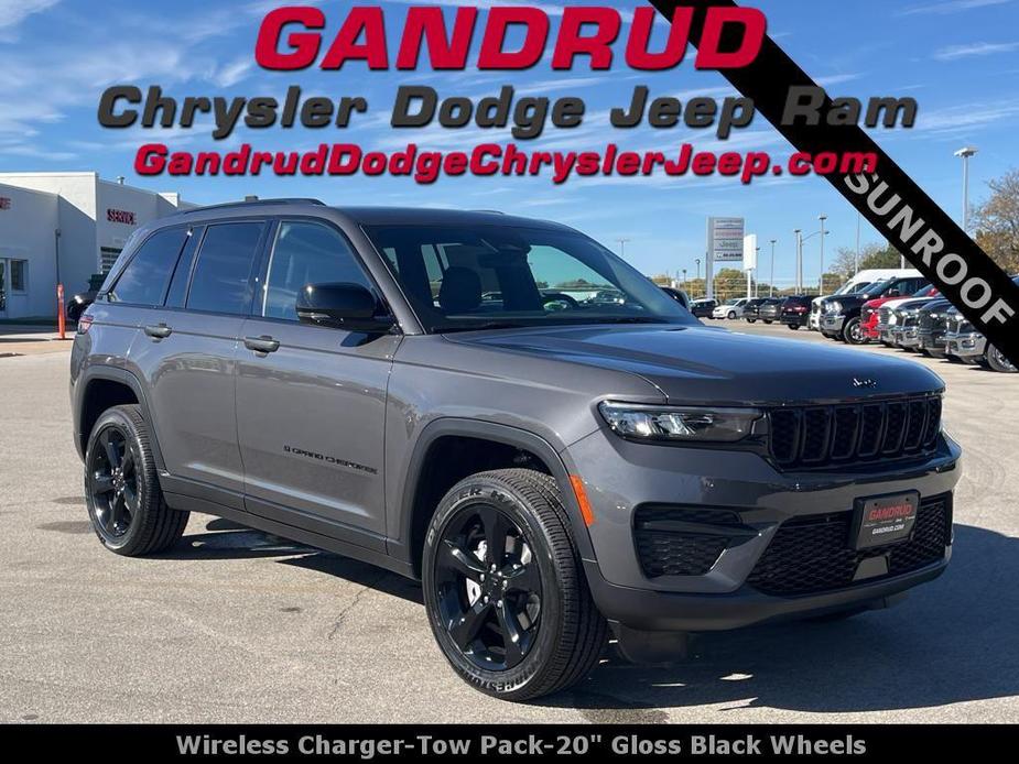 new 2025 Jeep Grand Cherokee car, priced at $47,759