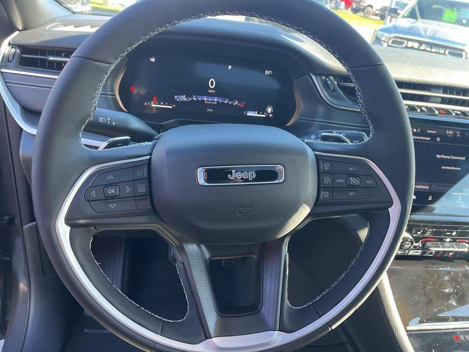 new 2025 Jeep Grand Cherokee car, priced at $47,759