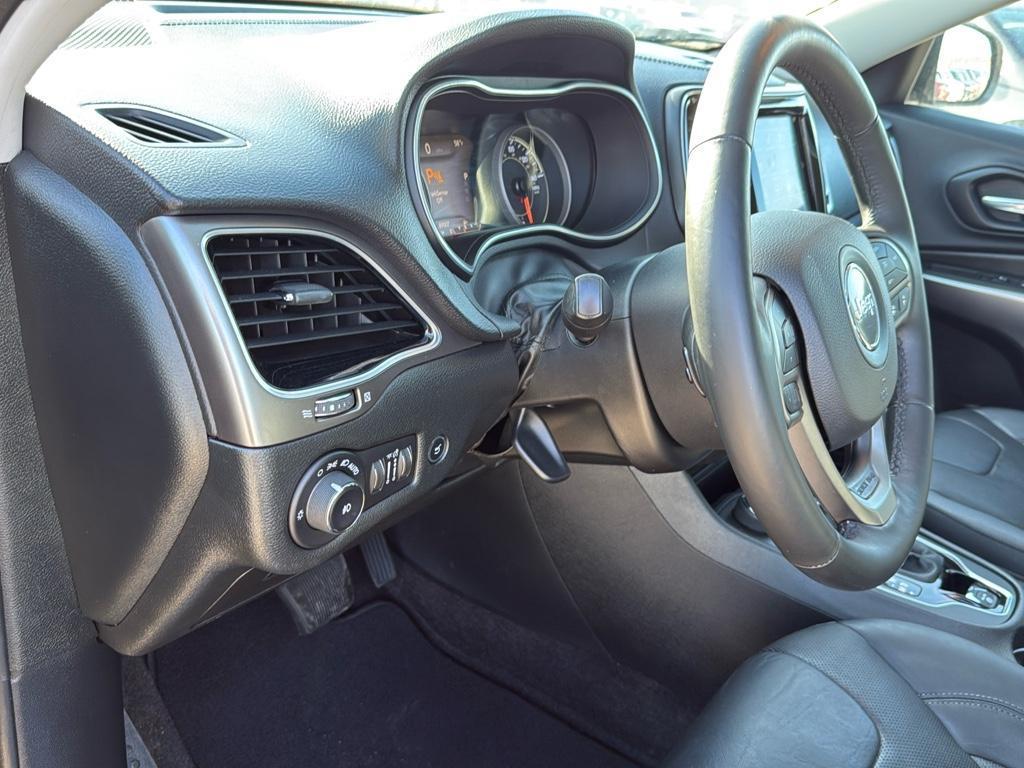 used 2019 Jeep Cherokee car, priced at $18,895