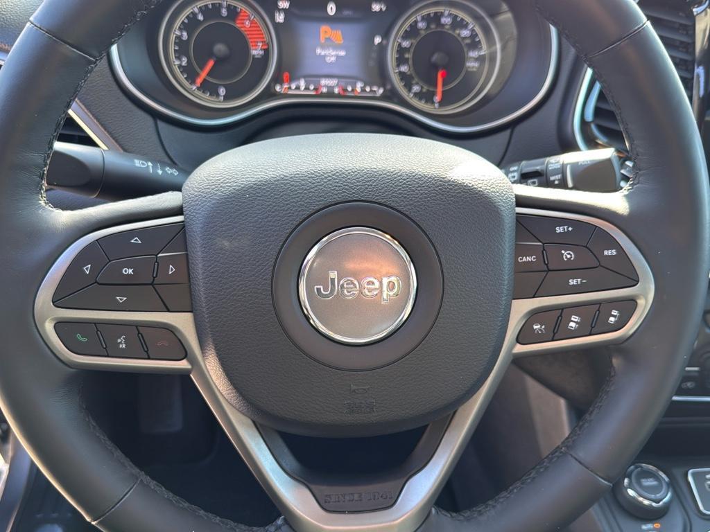 used 2019 Jeep Cherokee car, priced at $18,895