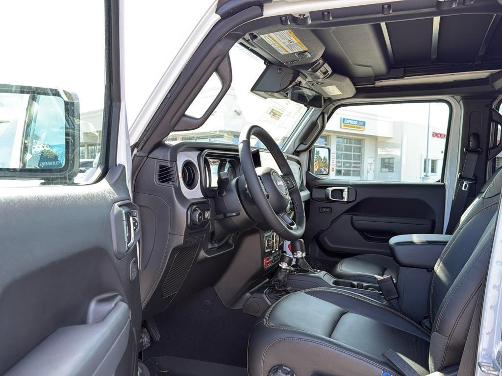 new 2025 Jeep Wrangler car, priced at $59,954