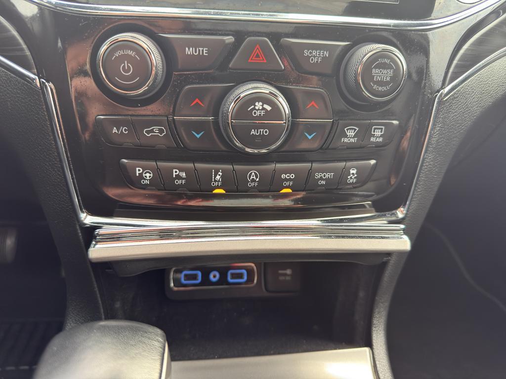 used 2021 Jeep Grand Cherokee car, priced at $31,795