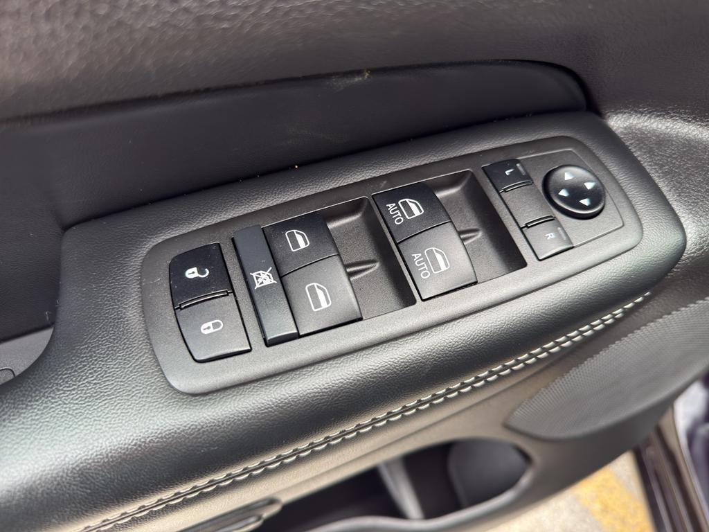 used 2021 Jeep Grand Cherokee car, priced at $31,795