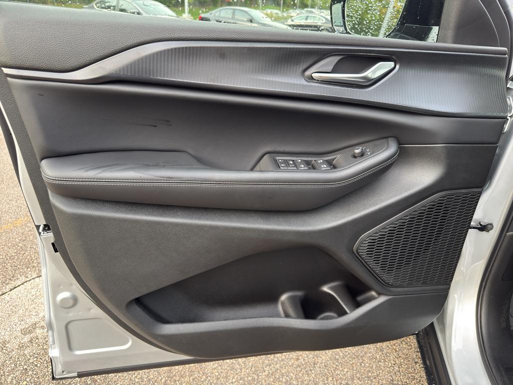 new 2025 Jeep Grand Cherokee L car, priced at $47,563