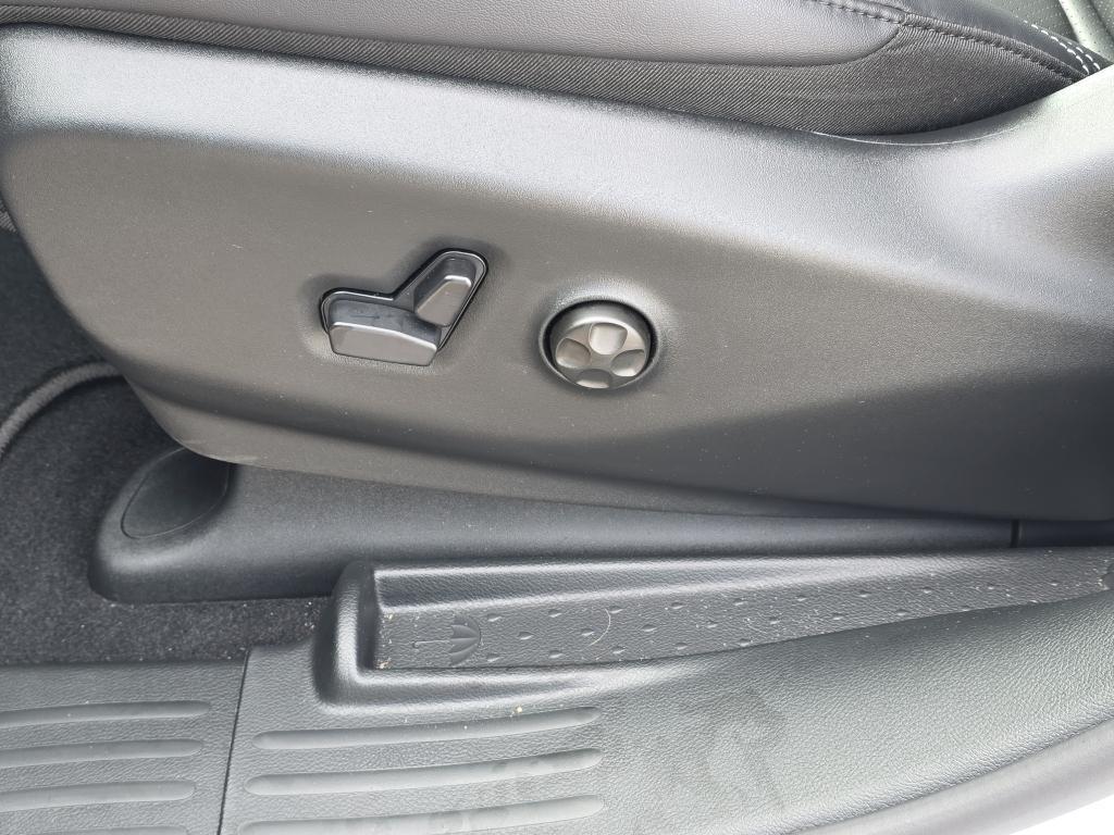 new 2026 Chrysler Pacifica car, priced at $42,792