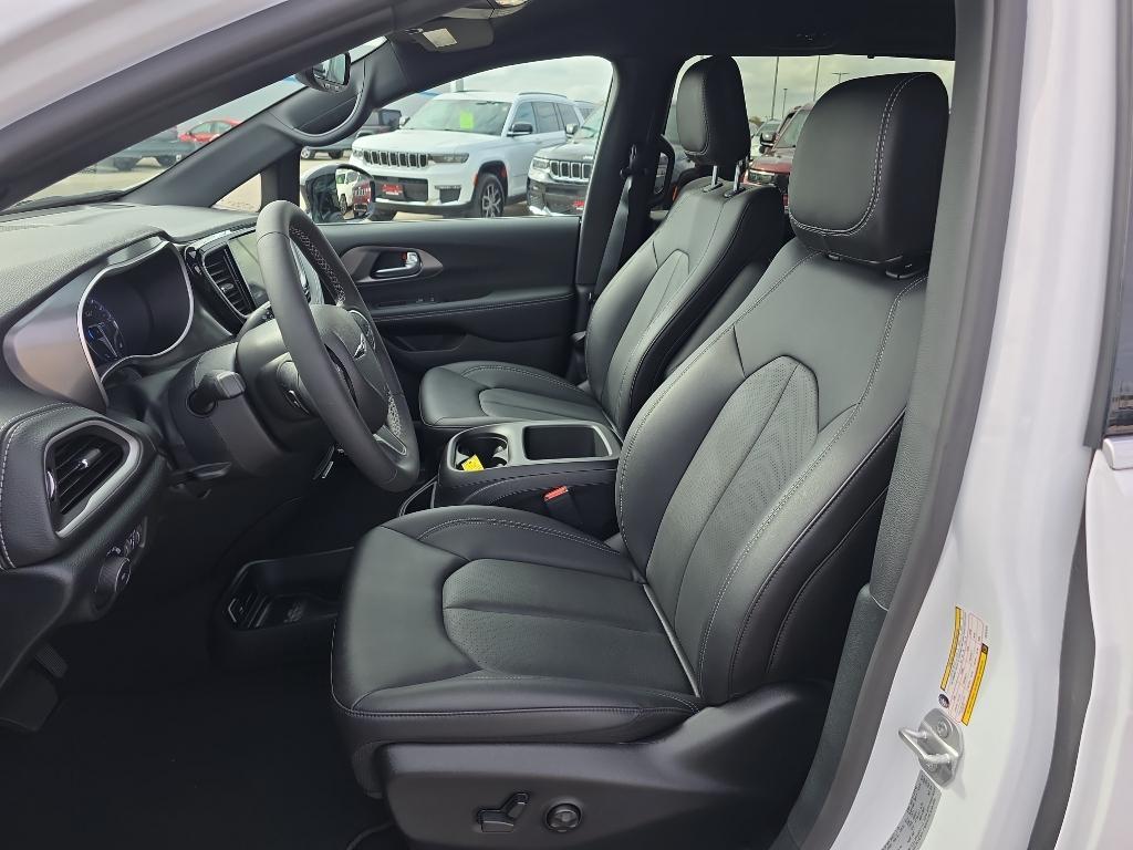 new 2026 Chrysler Pacifica car, priced at $42,792