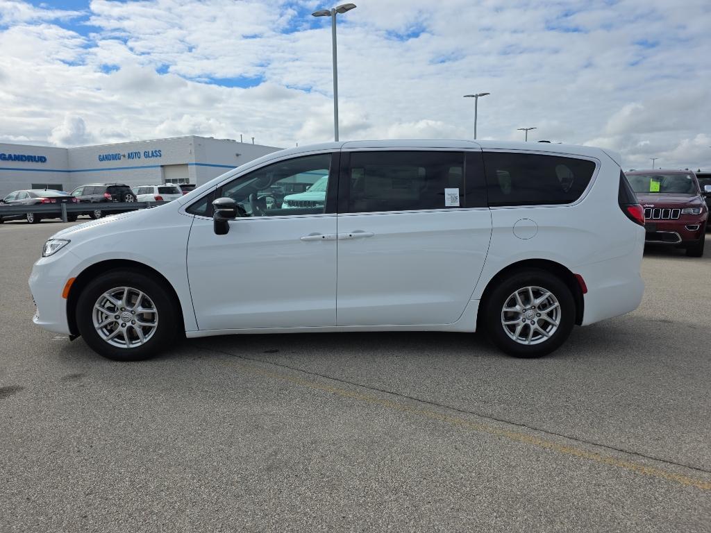 new 2026 Chrysler Pacifica car, priced at $42,792