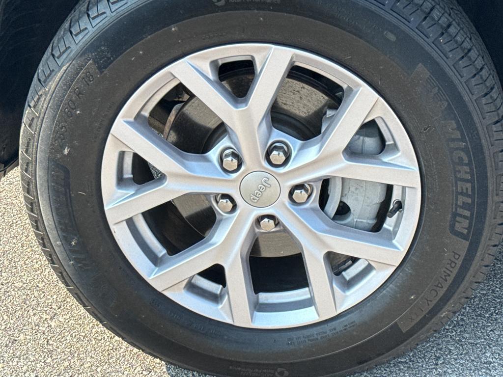 used 2022 Jeep Grand Cherokee car, priced at $34,995