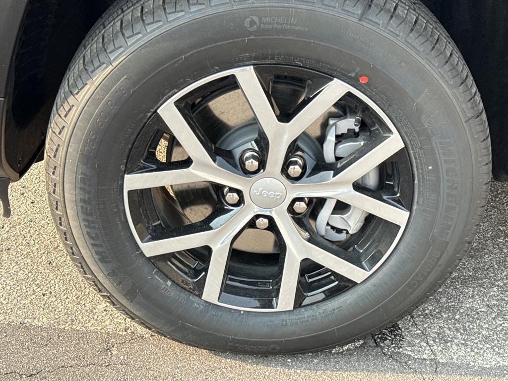new 2025 Jeep Grand Cherokee L car, priced at $49,920