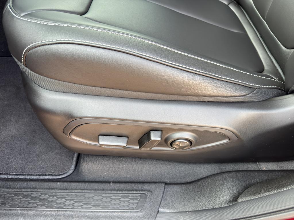 new 2025 Jeep Grand Cherokee L car, priced at $49,920