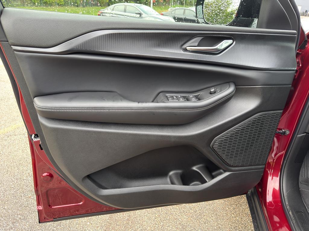 new 2025 Jeep Grand Cherokee L car, priced at $45,063