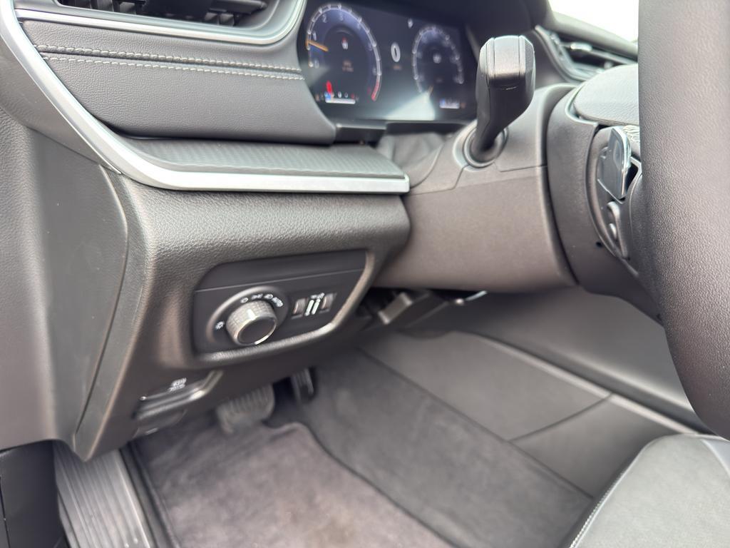 new 2025 Jeep Grand Cherokee L car, priced at $45,063