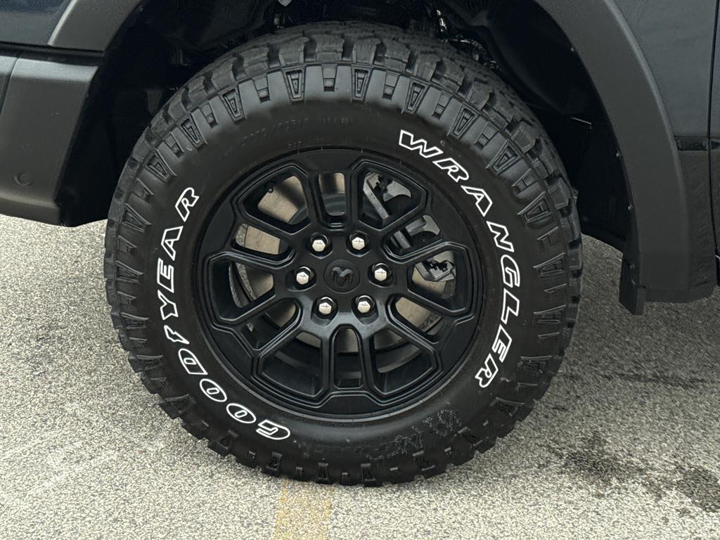 new 2025 Ram 1500 car, priced at $75,550