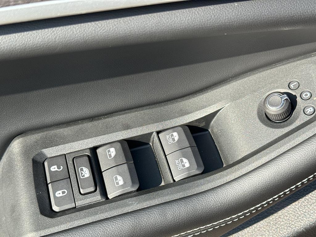 new 2025 Jeep Grand Cherokee L car, priced at $48,097