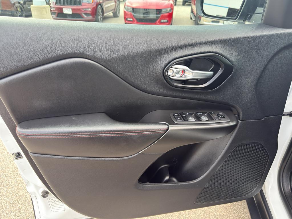 used 2022 Jeep Cherokee car, priced at $24,795