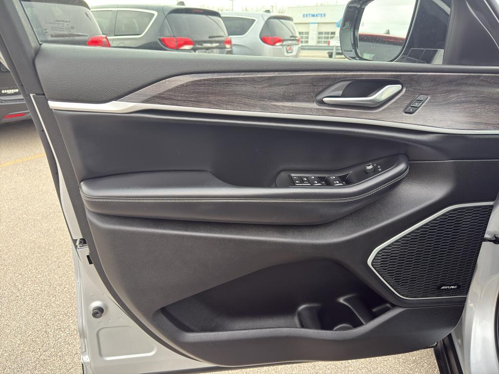 used 2021 Jeep Grand Cherokee L car, priced at $31,995