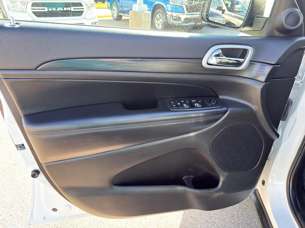 used 2021 Jeep Grand Cherokee car, priced at $22,695