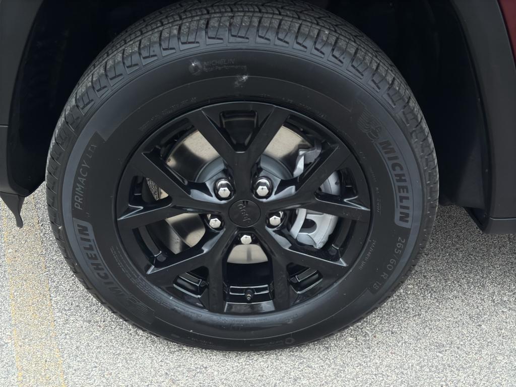 new 2025 Jeep Grand Cherokee L car, priced at $49,096