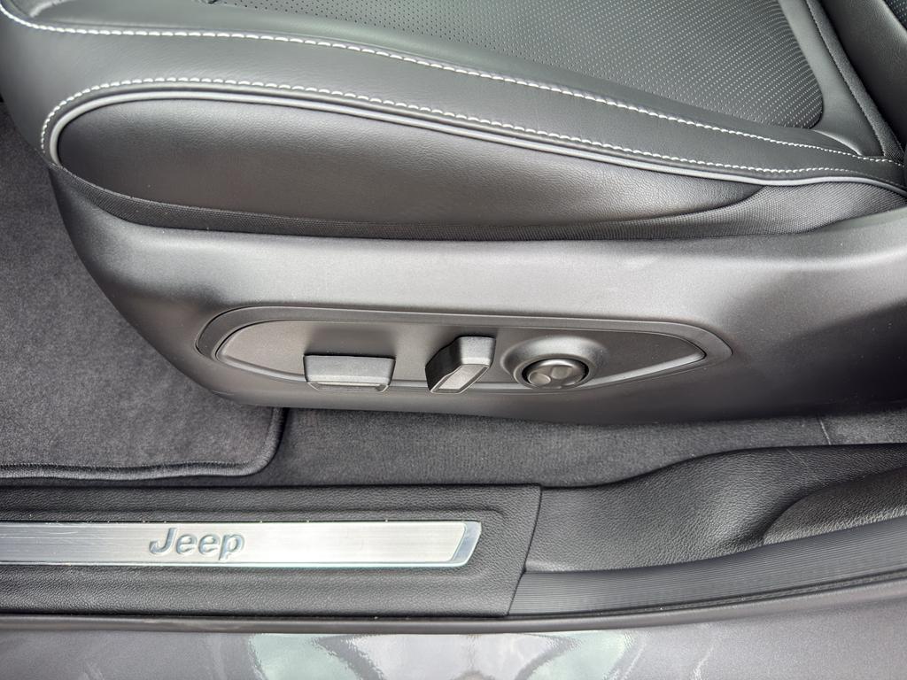 new 2025 Jeep Grand Cherokee L car, priced at $62,163