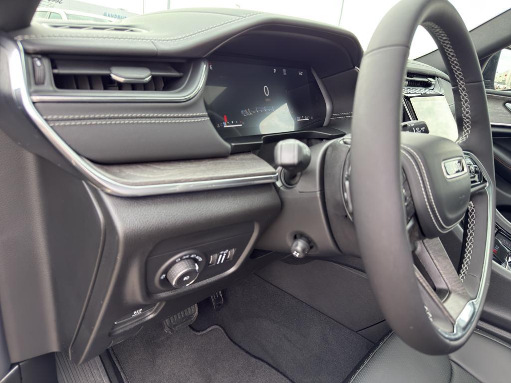 new 2025 Jeep Grand Cherokee L car, priced at $62,163