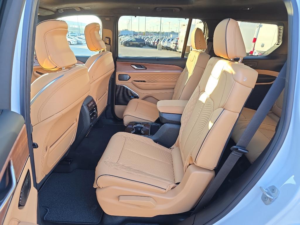 new 2025 Jeep Grand Cherokee L car, priced at $68,498