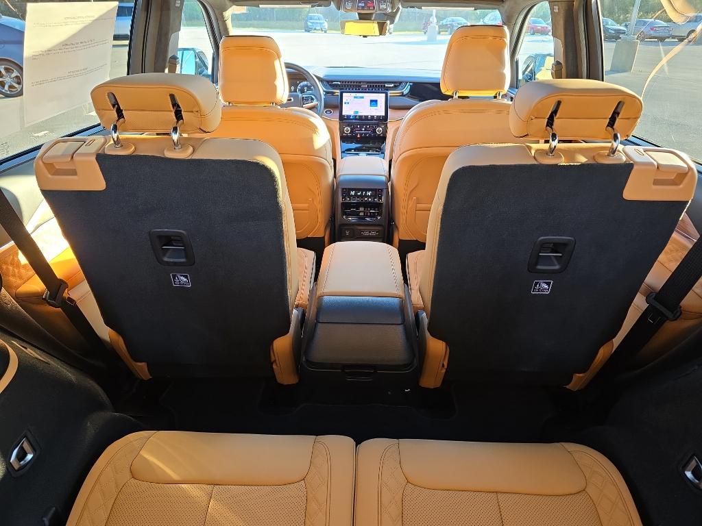 new 2025 Jeep Grand Cherokee L car, priced at $68,498