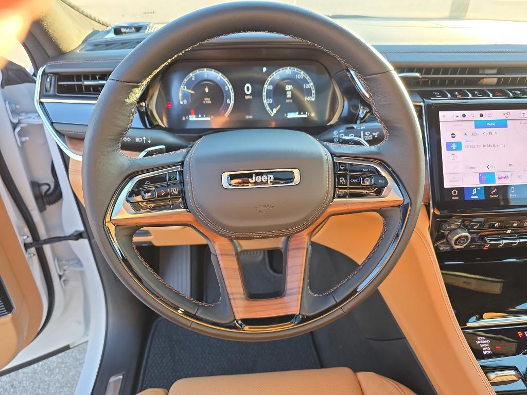 new 2025 Jeep Grand Cherokee L car, priced at $68,498