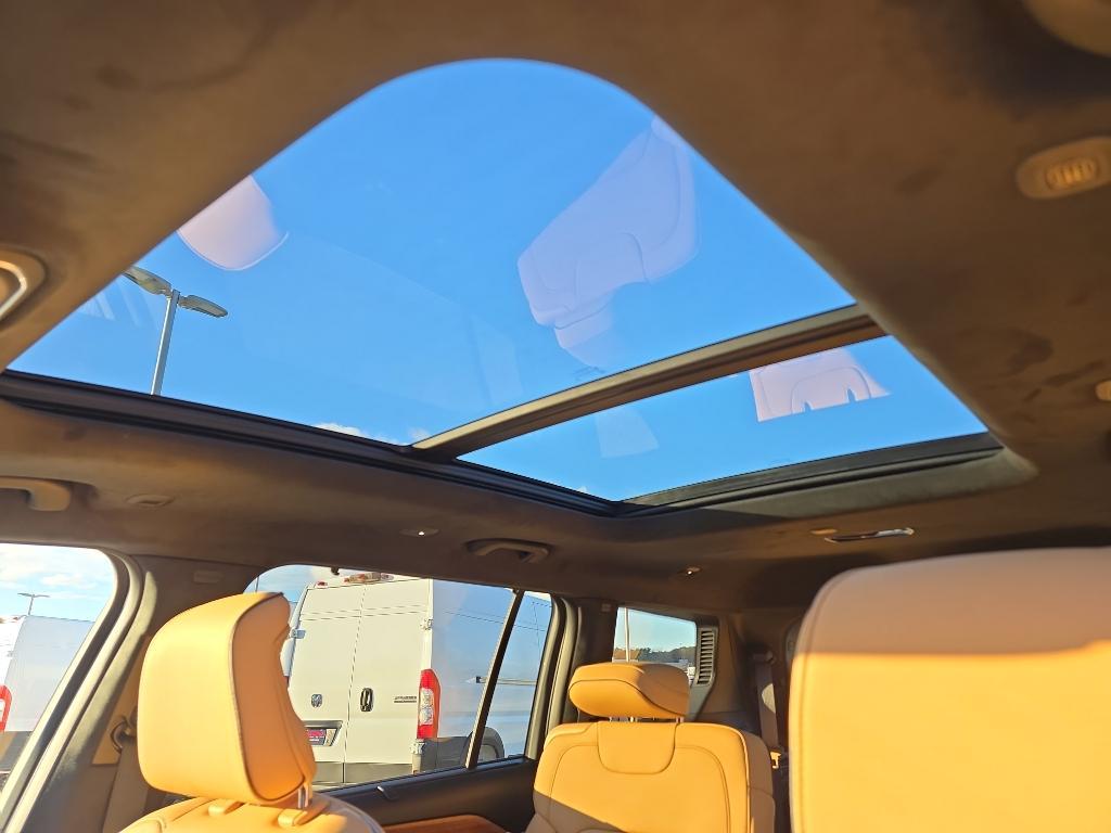 new 2025 Jeep Grand Cherokee L car, priced at $68,498