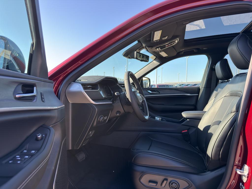 new 2025 Jeep Grand Cherokee L car, priced at $55,181