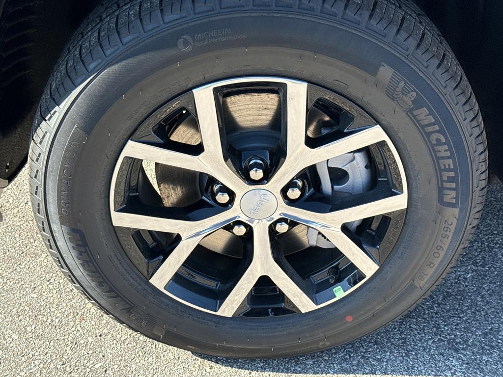 new 2025 Jeep Grand Cherokee L car, priced at $55,181