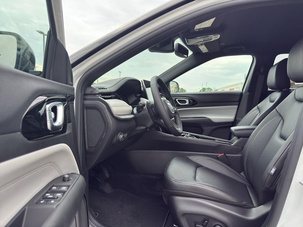 new 2025 Jeep Compass car, priced at $34,085