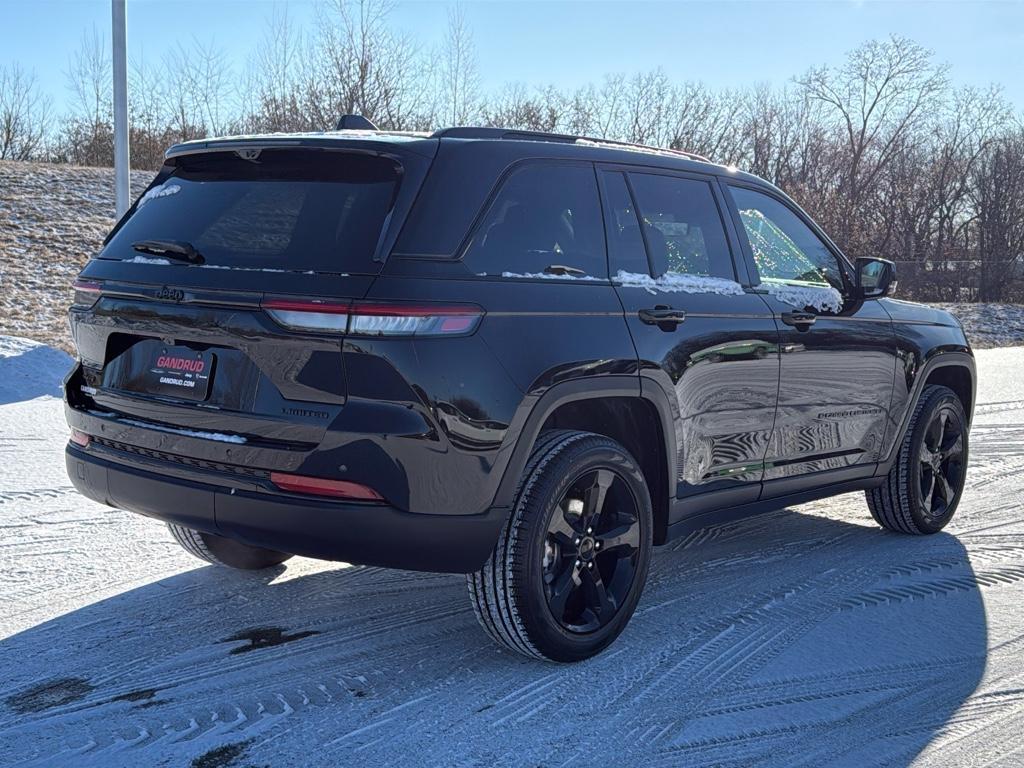 new 2025 Jeep Grand Cherokee car, priced at $55,385