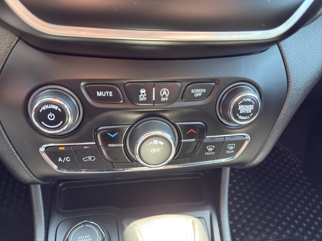 used 2019 Jeep Cherokee car, priced at $17,795