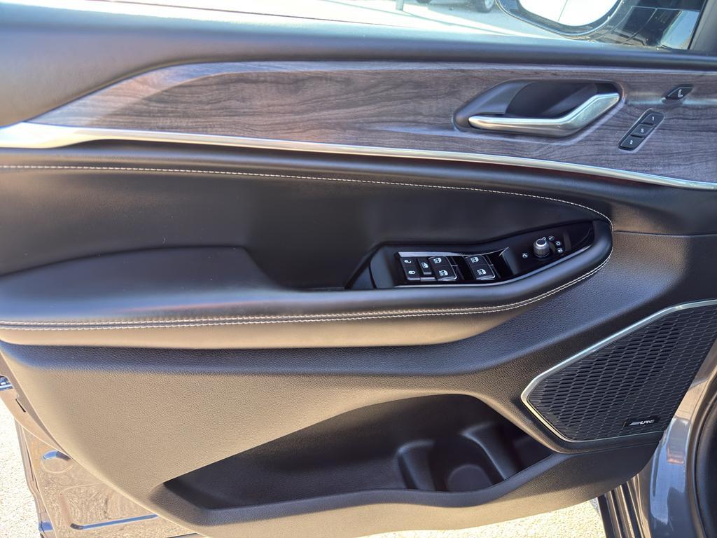 used 2024 Jeep Grand Cherokee L car, priced at $46,595