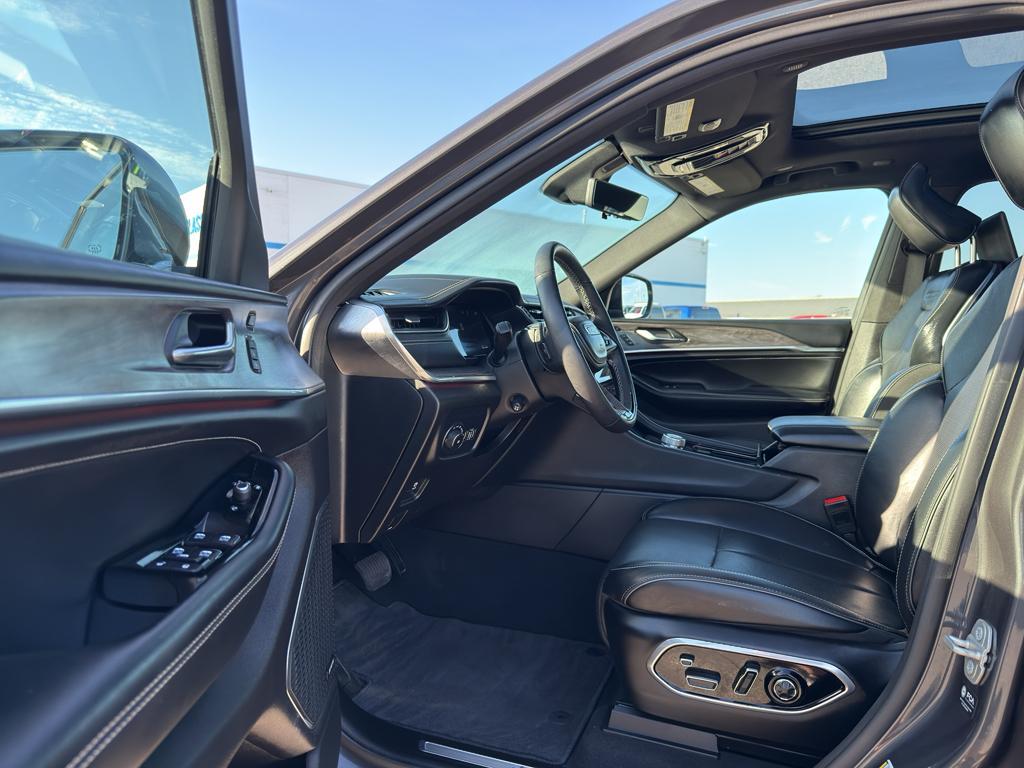 used 2024 Jeep Grand Cherokee L car, priced at $46,595