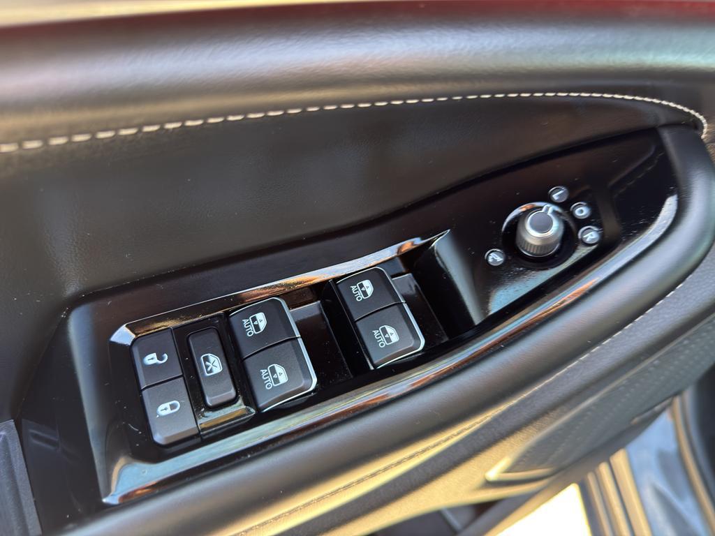 used 2024 Jeep Grand Cherokee L car, priced at $46,595