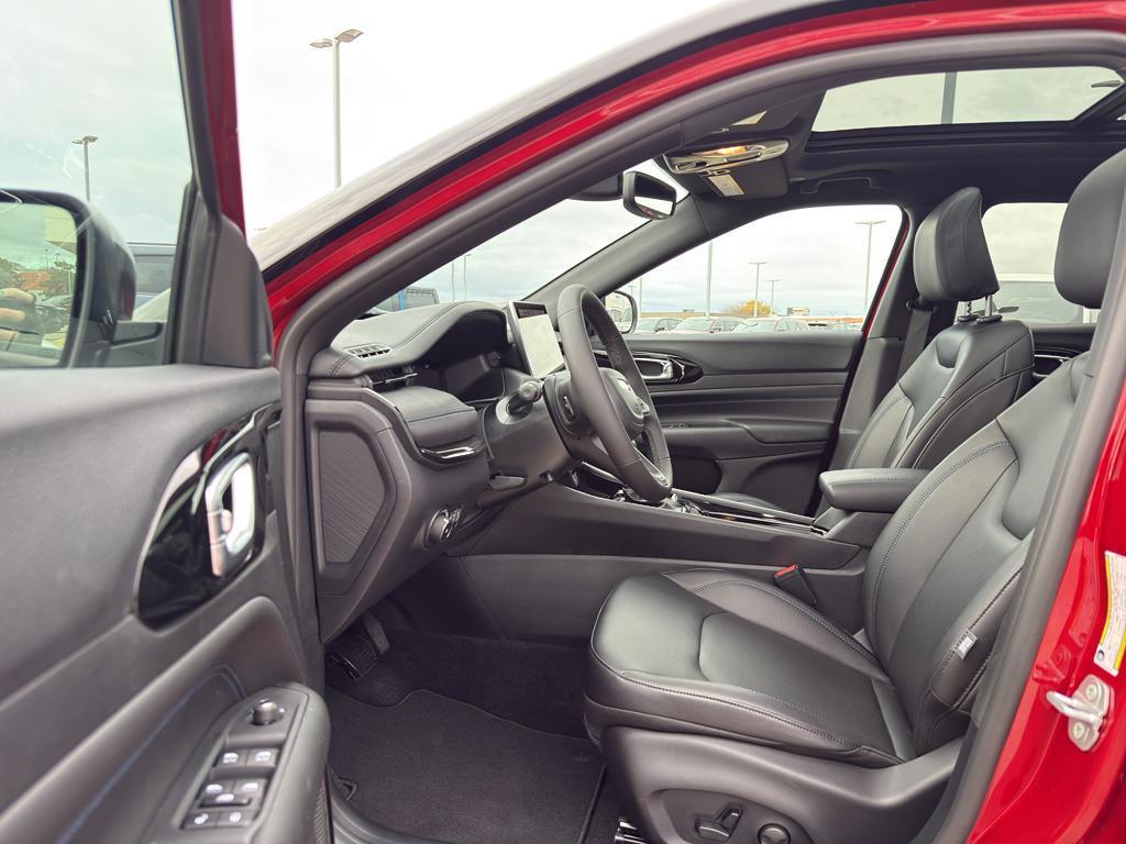 new 2026 Jeep Compass car, priced at $39,427